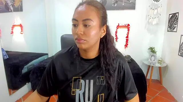 tracycum online show from February 2025 04:14:01 PM