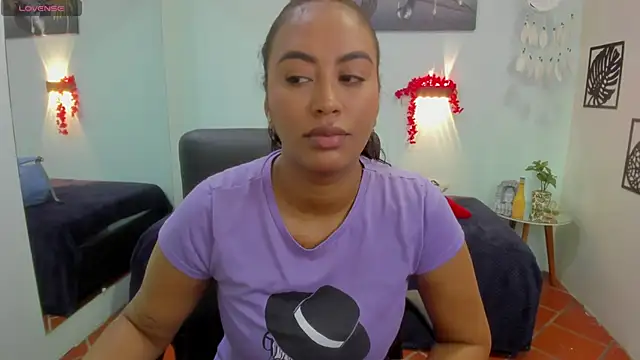 tracycum online show from March 2025 05:31:02 PM