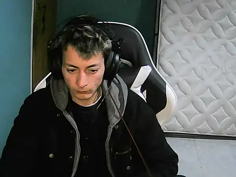 Snapshot of Jughead_16 chatting on September 2025 10:33:02 PM Jughead 16 online show from September 2025 10:33:02 PM