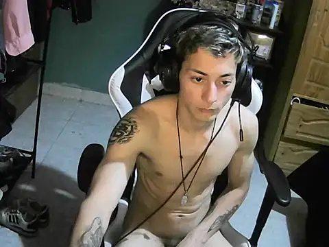 Snapshot of Jughead_16 chatting on October 2025 02:12:02 AM Jughead 16 online show from October 2025 02:12:02 AM