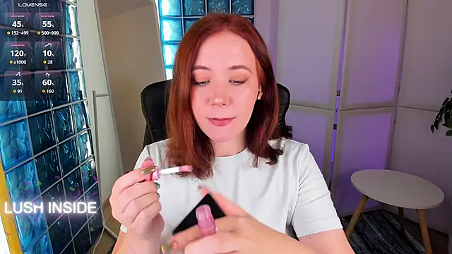 Pretty Alison online show from October 2025 02:04:01 PM