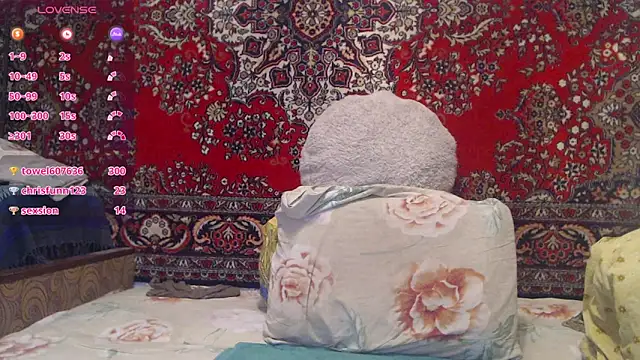 Snapshot of Sandra_Carina chatting on September 2025 07:24:02 PM Sandra Carina online show from September 2025 07:24:02 PM