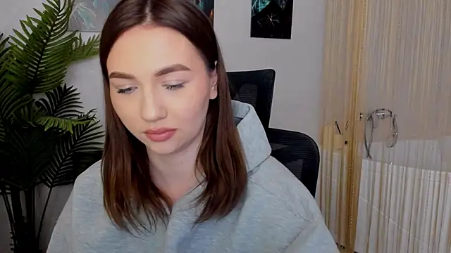 Snapshot of GracefulLook chatting on February 2025 10:36:01 PM GracefulLook online show from February 2025 10:36:01 PM