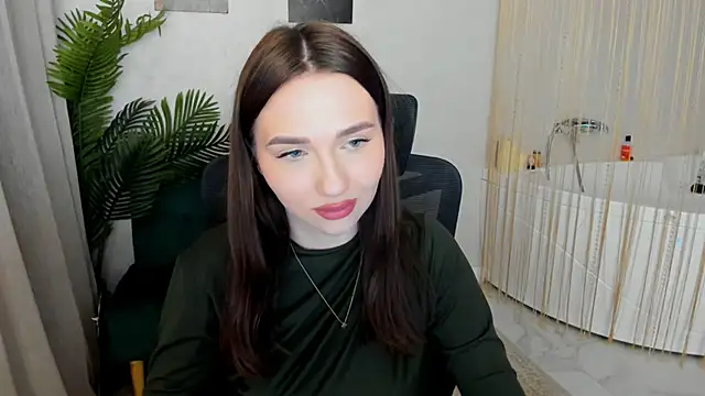 Snapshot of GracefulLook chatting on November 2025 08:13:02 PM GracefulLook online show from November 2025 08:13:02 PM