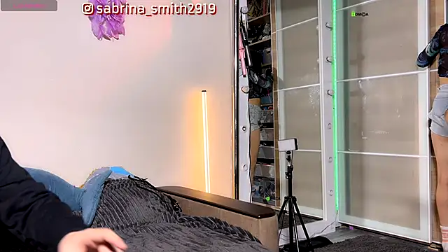 sabrinasmith23 online show from September 2025 06:44:02 PM