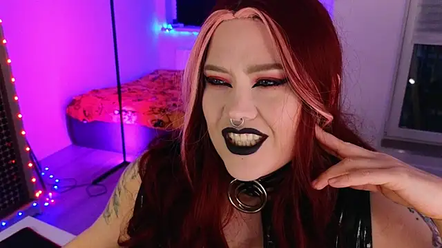 Snapshot of wickedxqueen chatting on May 2026 08:04:02 PM wickedxqueen online show from May 2026 08:04:02 PM