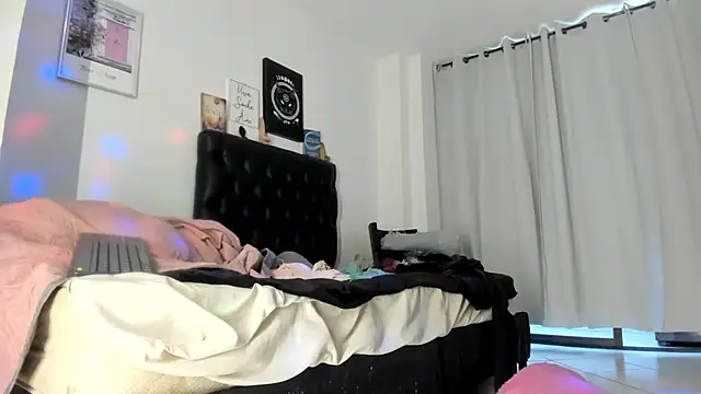 JohanyLatino online show from January 2025 02:21:02 PM