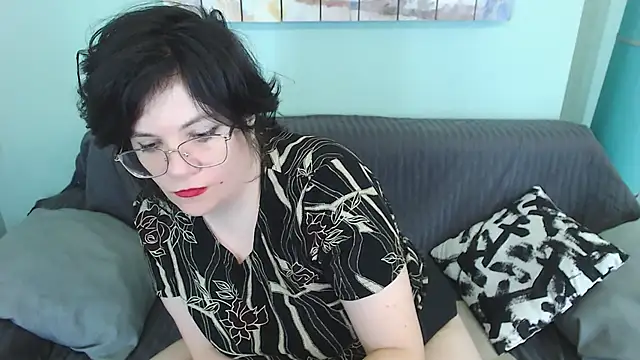 EverlyRays online show from March 2025 06:54:01 PM