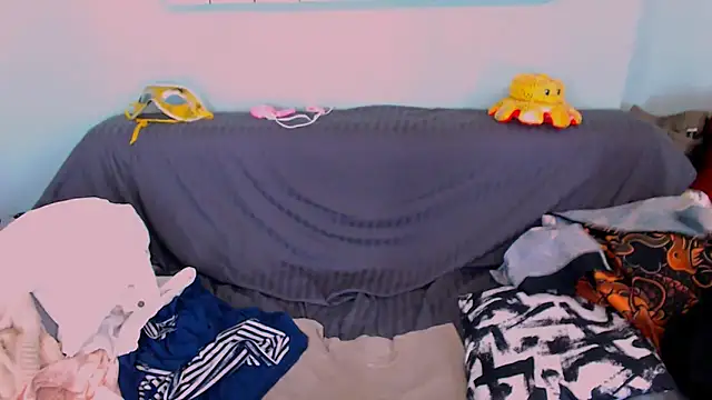 EverlyRays online show from April 2026 07:07:02 PM