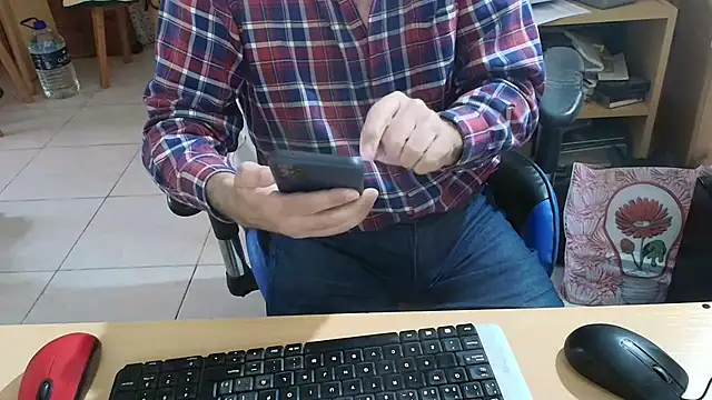 Snapshot of angelgarcia269 chatting on June 2026 08:14:02 PM angelgarcia269 online show from June 2026 08:14:02 PM