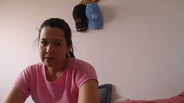 lady hot2xx online show from February 2025 08:14:02 PM