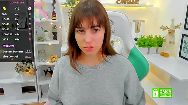  Eliizabeth  online show from February 2025 09:48:01 PM