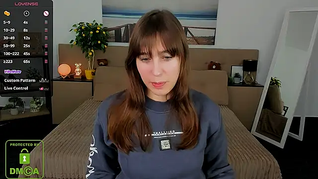  Eliizabeth  online show from March 2025 07:59:02 PM