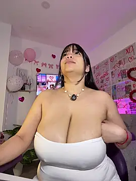 tati reyess online show from February 2026 12:33:02 PM