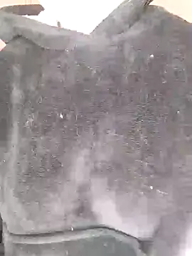 Snapshot of Mayoosh6 chatting on December 2024 03:11:02 AM Mayoosh6 online show from December 2024 03:11:02 AM