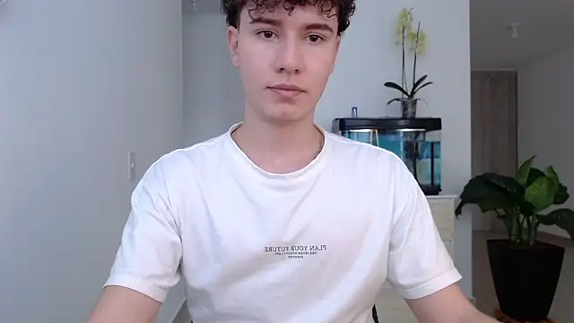 adrian morelly online show from December 2024 05:48:02 PM