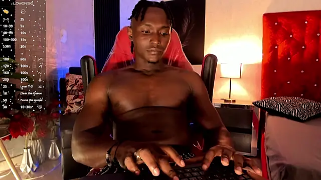 DannSmmith online show from November 2025 03:52:02 AM