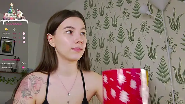 Snapshot of Marie_Diaze chatting on December 2024 11:54:01 AM Marie Diaze online show from December 2024 11:54:01 AM