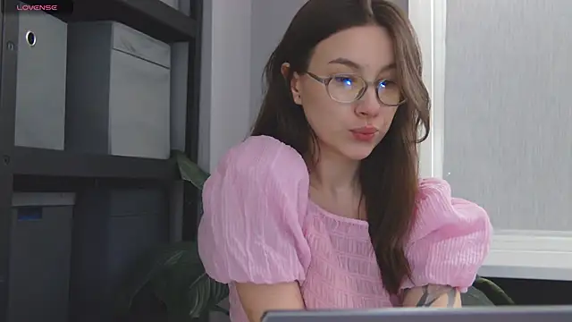 Snapshot of Marie_Diaze chatting on April 2026 11:48:02 AM Marie Diaze online show from April 2026 11:48:02 AM