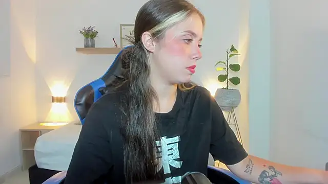 Snapshot of nataly_rodri chatting on July 2026 02:27:02 AM nataly rodri online show from July 2026 02:27:02 AM