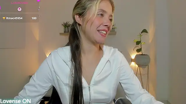 Snapshot of nataly_rodri chatting on July 2026 08:52:02 PM nataly rodri online show from July 2026 08:52:02 PM