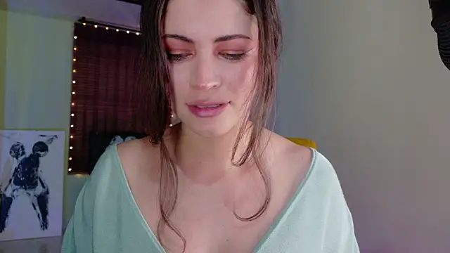 Snapshot of Emma__Blanco chatting on October 2025 09:01:01 PM Emma  Blanco online show from October 2025 09:01:01 PM