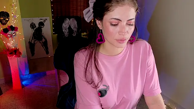 Snapshot of Emma__Blanco chatting on October 2025 03:46:02 PM Emma  Blanco online show from October 2025 03:46:02 PM