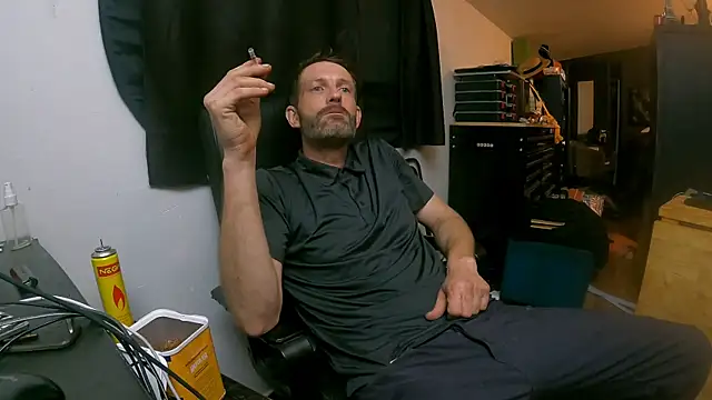 Snapshot of leanjamesdean chatting on October 2025 05:52:01 AM leanjamesdean online show from October 2025 05:52:01 AM