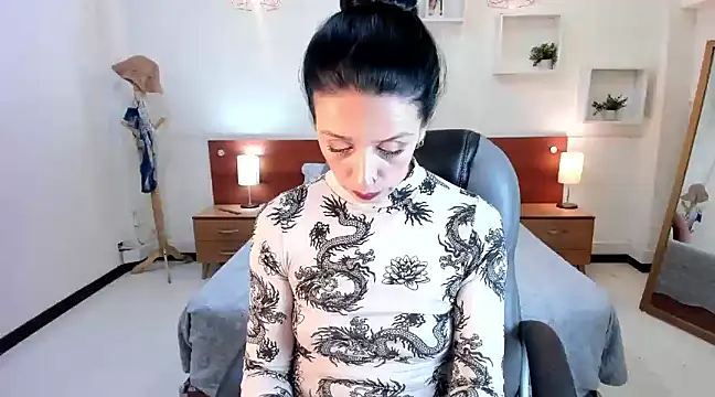 Kristen Garner online show from January 2025 12:07:01 AM