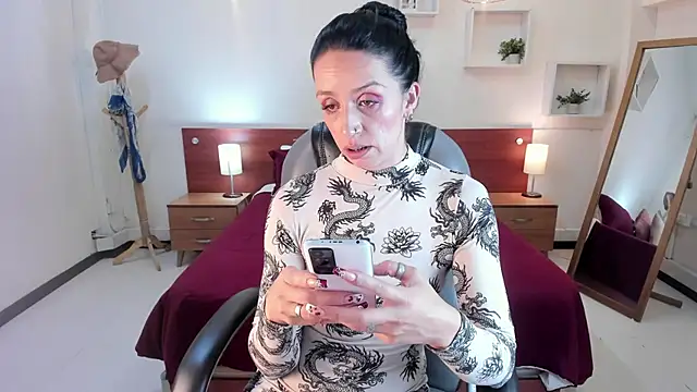 Kristen Garner online show from February 2025 12:19:02 AM