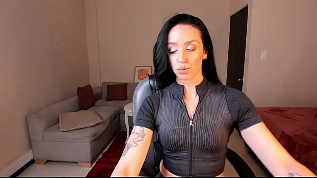 Kristen Garner online show from April 2026 08:28:02 PM