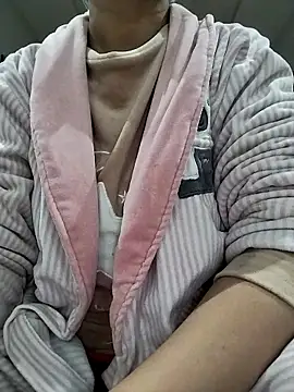 lolo890 online show from March 2026 07:31:02 PM