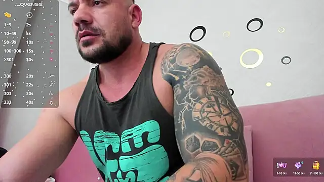 Snapshot of musclemonster31 chatting on January 2025 02:15:01 AM musclemonster31 online show from January 2025 02:15:01 AM