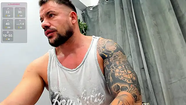 Snapshot of musclemonster31 chatting on February 2025 05:37:01 AM musclemonster31 online show from February 2025 05:37:01 AM
