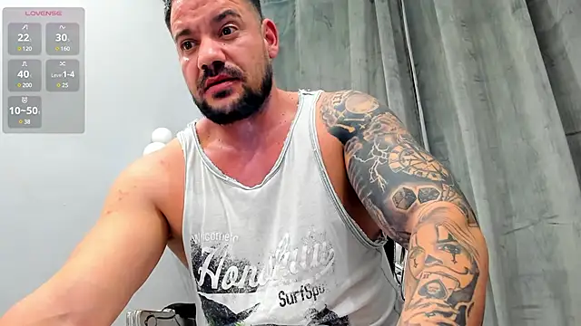 Snapshot of musclemonster31 chatting on February 2025 09:06:01 PM musclemonster31 online show from February 2025 09:06:01 PM