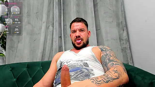 Snapshot of musclemonster31 chatting on February 2025 01:31:02 AM musclemonster31 online show from February 2025 01:31:02 AM