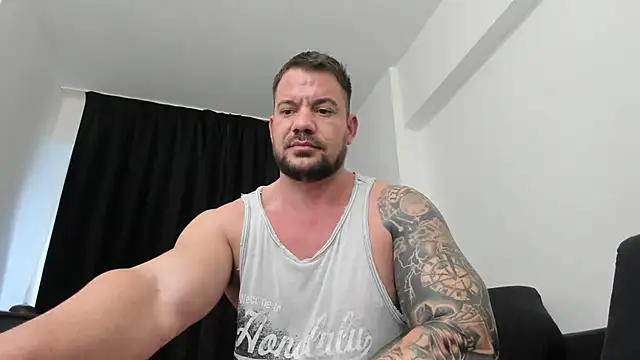 Snapshot of musclemonster31 chatting on March 2025 11:50:01 AM musclemonster31 online show from March 2025 11:50:01 AM