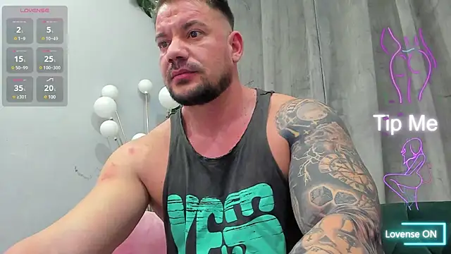 Snapshot of musclemonster31 chatting on March 2025 09:05:02 PM musclemonster31 online show from March 2025 09:05:02 PM