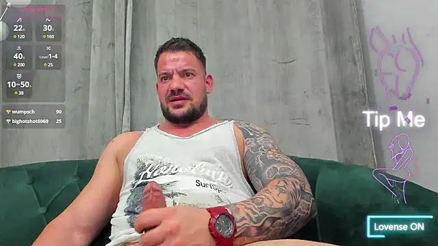 Snapshot of musclemonster31 chatting on March 2025 04:21:01 AM musclemonster31 online show from March 2025 04:21:01 AM