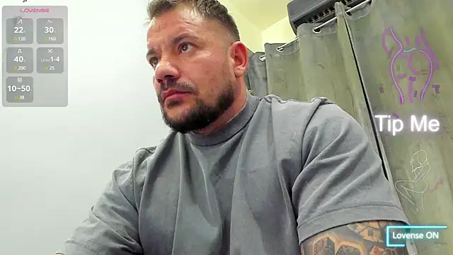 Snapshot of musclemonster31 chatting on March 2025 04:56:01 AM musclemonster31 online show from March 2025 04:56:01 AM