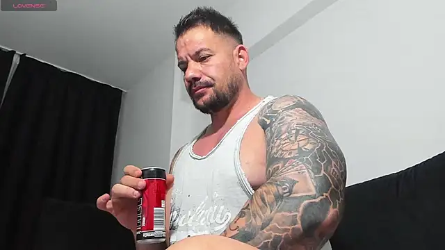 Snapshot of musclemonster31 chatting on September 2025 08:09:01 PM musclemonster31 online show from September 2025 08:09:01 PM