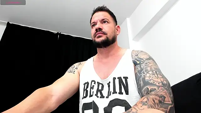 Snapshot of musclemonster31 chatting on September 2025 11:21:01 PM musclemonster31 online show from September 2025 11:21:01 PM