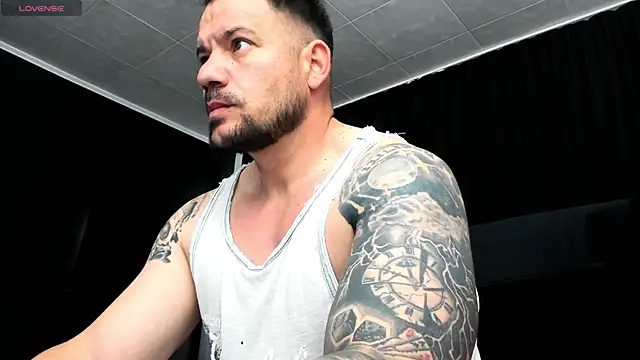 Snapshot of musclemonster31 chatting on October 2025 11:55:02 AM musclemonster31 online show from October 2025 11:55:02 AM