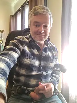 Snapshot of MichOxxford chatting on September 2025 04:12:01 AM MichOxxford online show from September 2025 04:12:01 AM