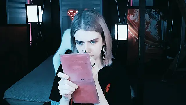 Noah ElmerX online show from February 2025 08:25:02 PM