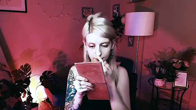 Noah ElmerX online show from October 2025 10:43:02 PM