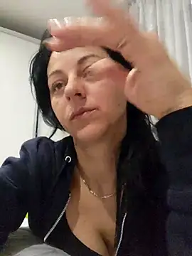 bruneta sexy23 online show from February 2025 04:31:01 AM