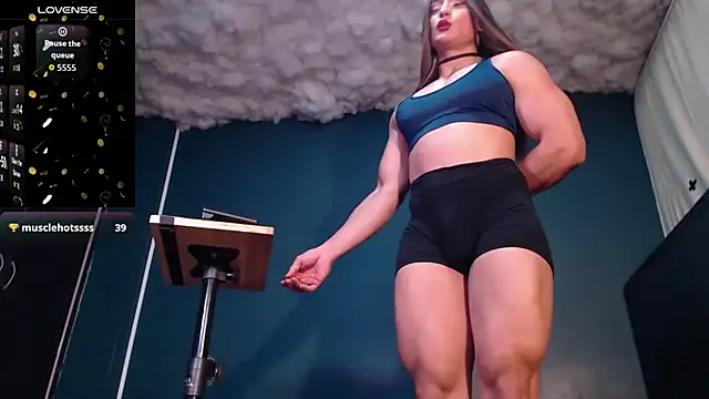 Layla miss online show from September 2025 12:21:01 AM