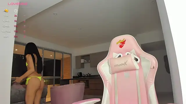 mia yourmommy online show from January 2025 02:44:02 AM