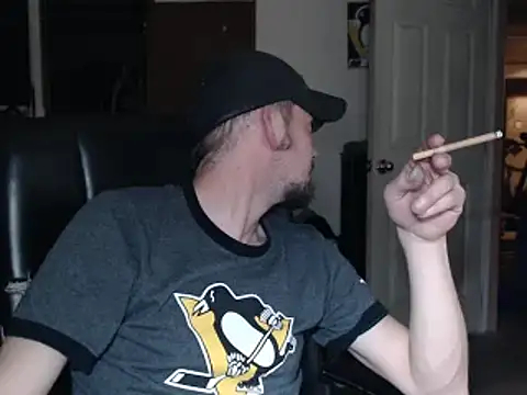 Snapshot of pensguy30 chatting on December 2024 11:40:02 PM pensguy30 online show from December 2024 11:40:02 PM